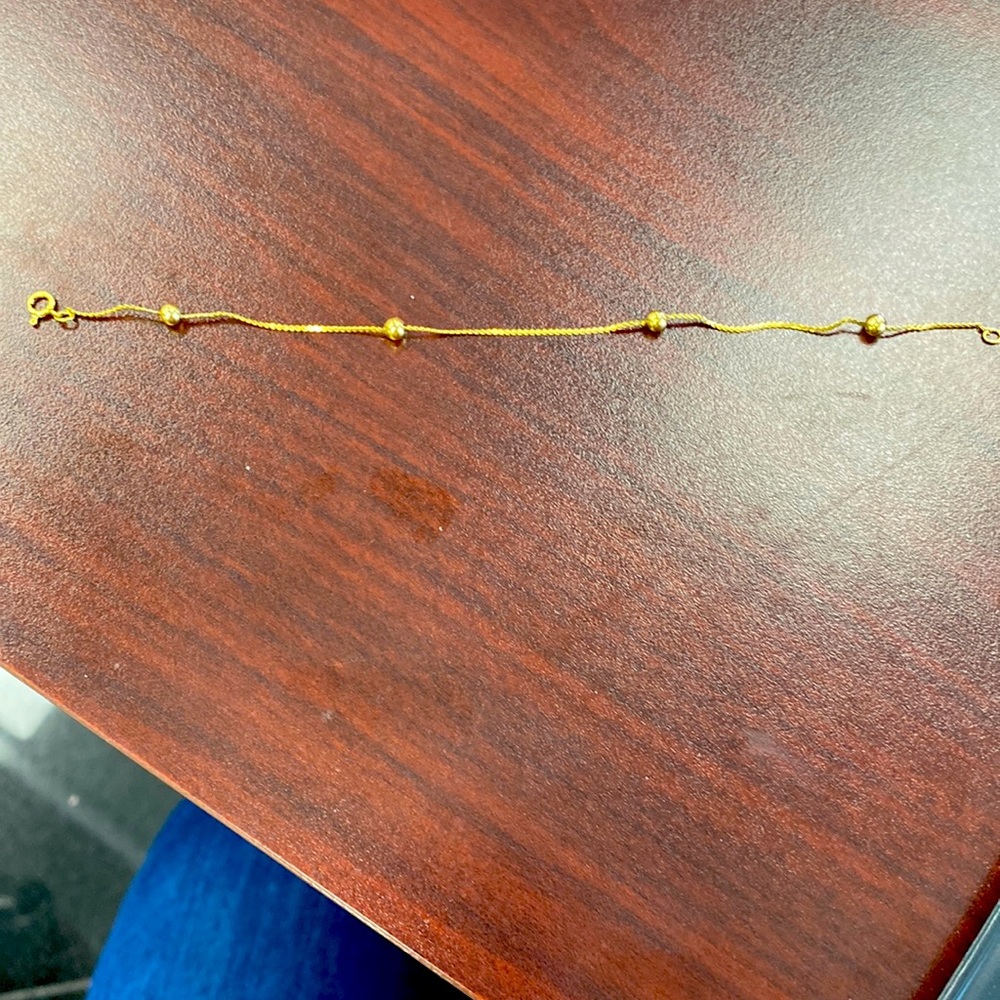 Beautiful gold filled 7 inch ball braclet